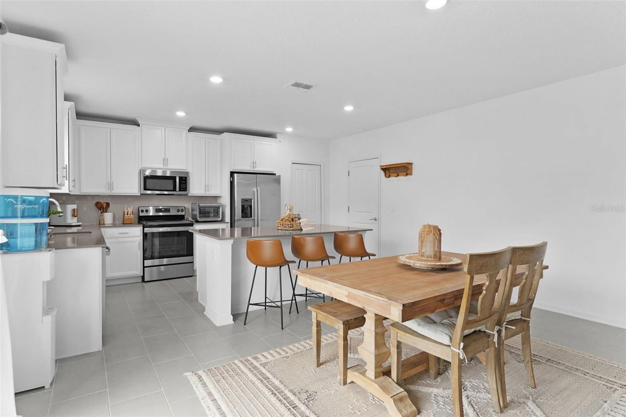 779 Kapi Drive , Groveland, FL 34736 Photo