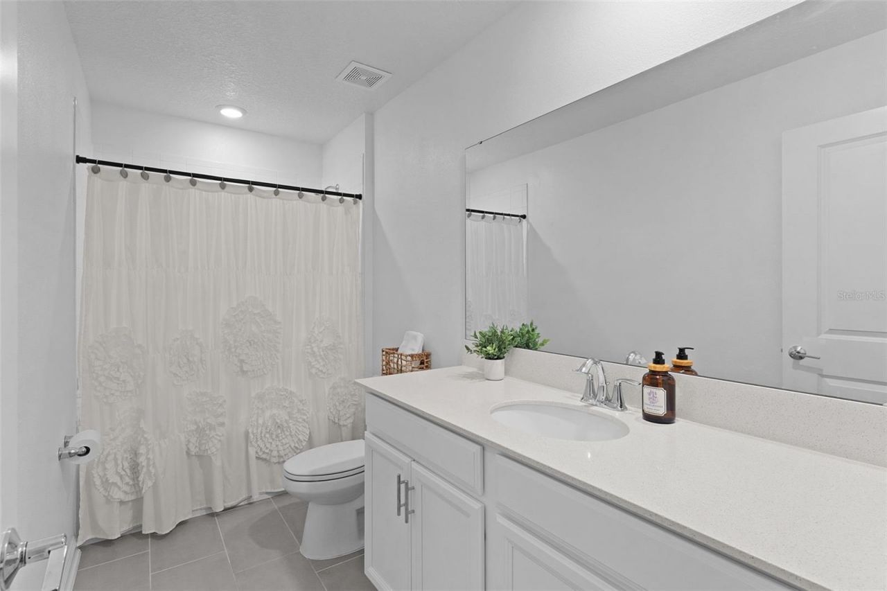 779 Kapi Drive , Groveland, FL 34736 Photo