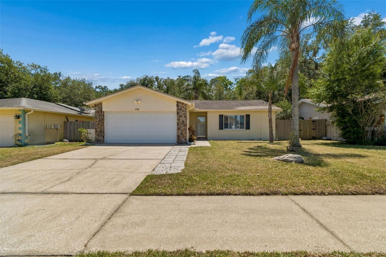1733 Sutton Place, Dunedin, FL 34698 Main Photo
