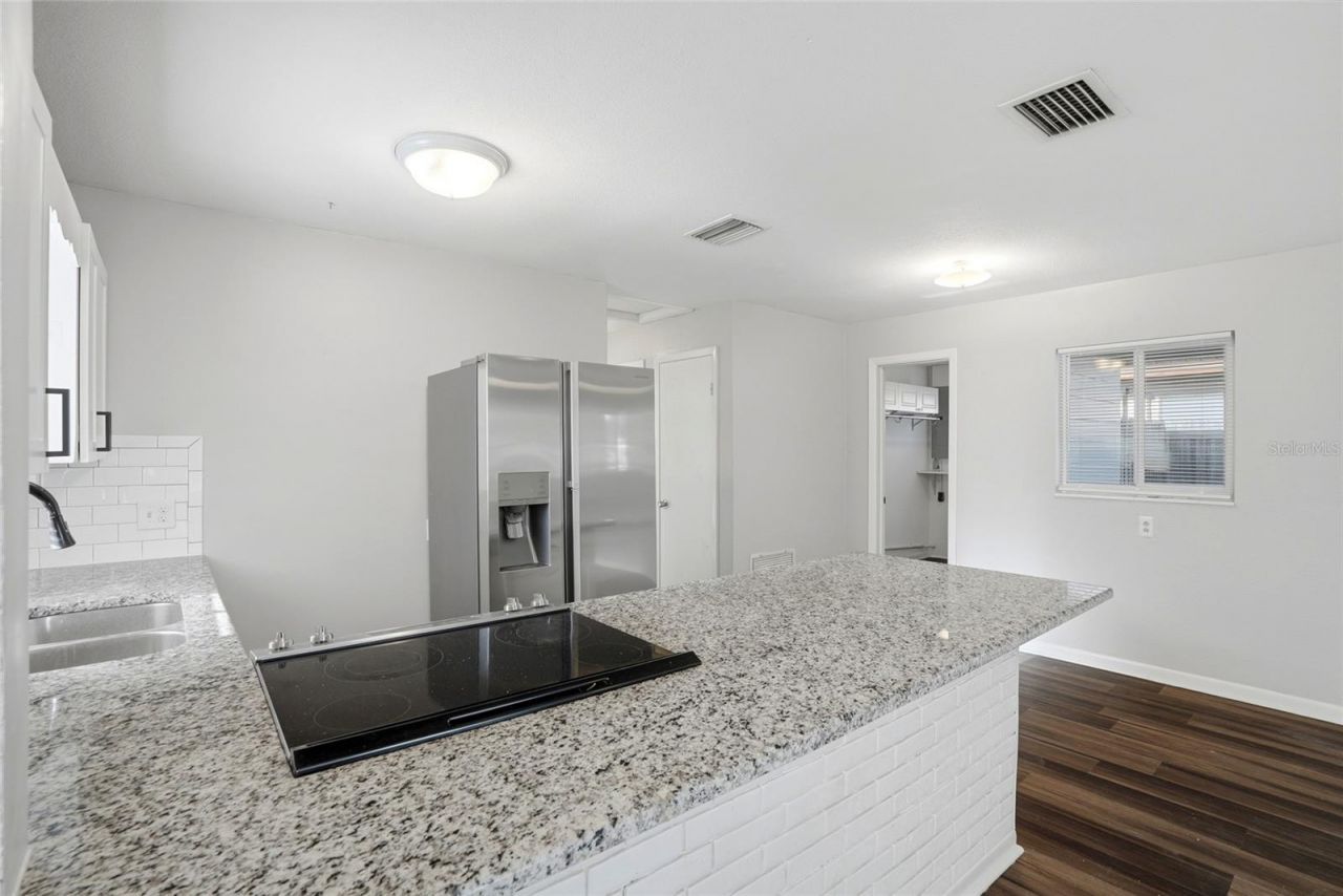5211 7th Avenue N, Saint Petersburg, FL 33710 Photo