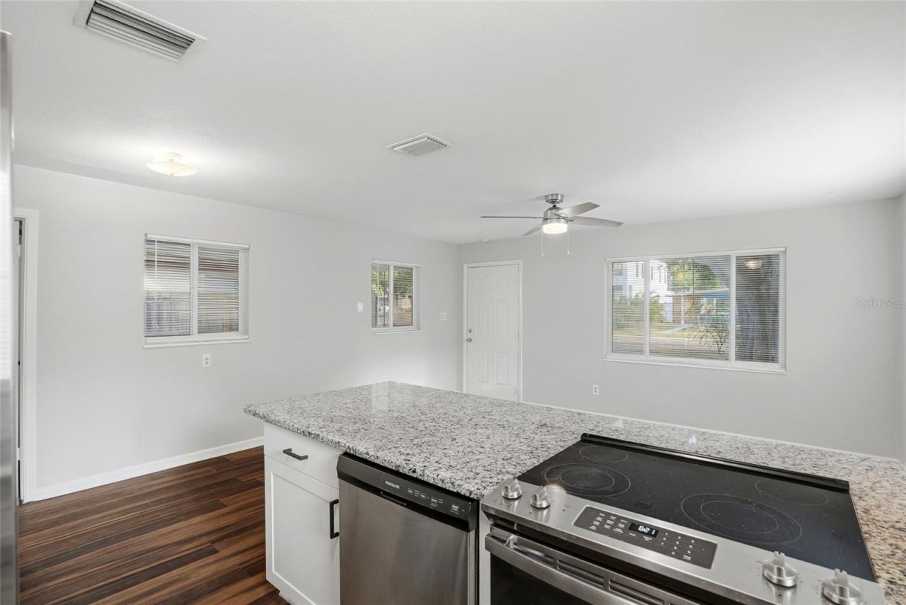 5211 7th Avenue N, Saint Petersburg, FL 33710 Photo