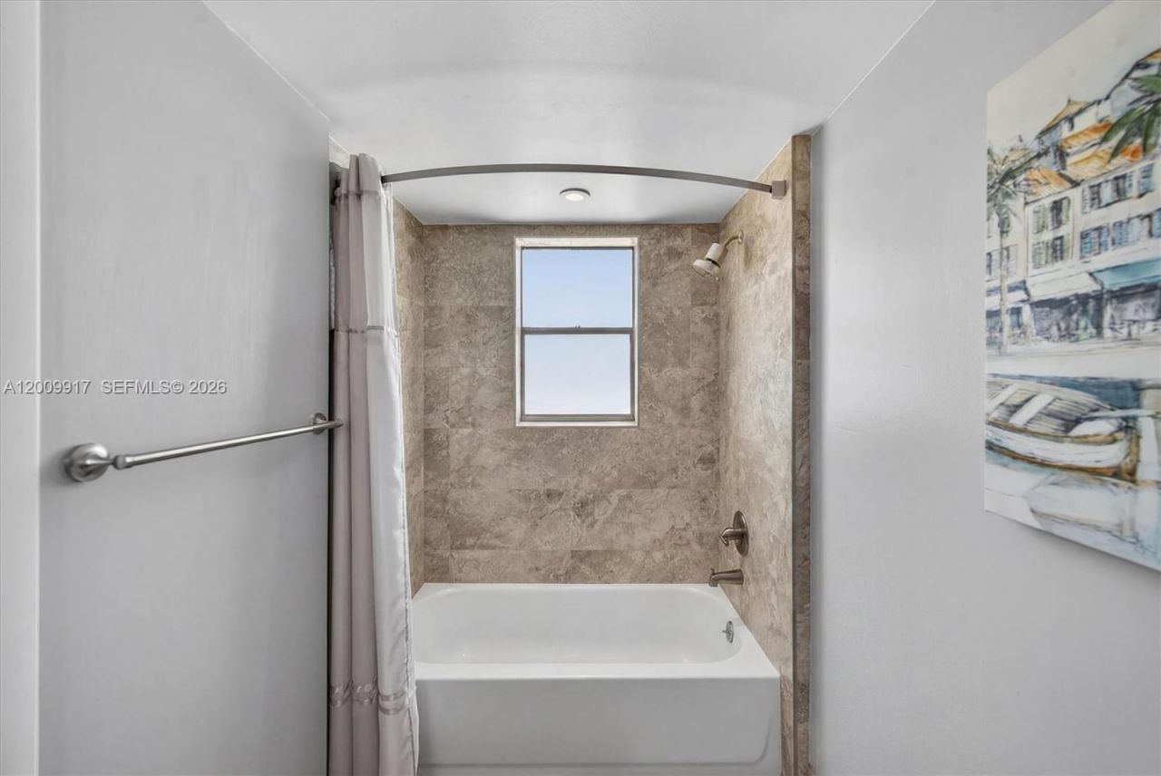 1775 Washington Ave , Unit 7B, Miami Beach, FL 33139 Photo