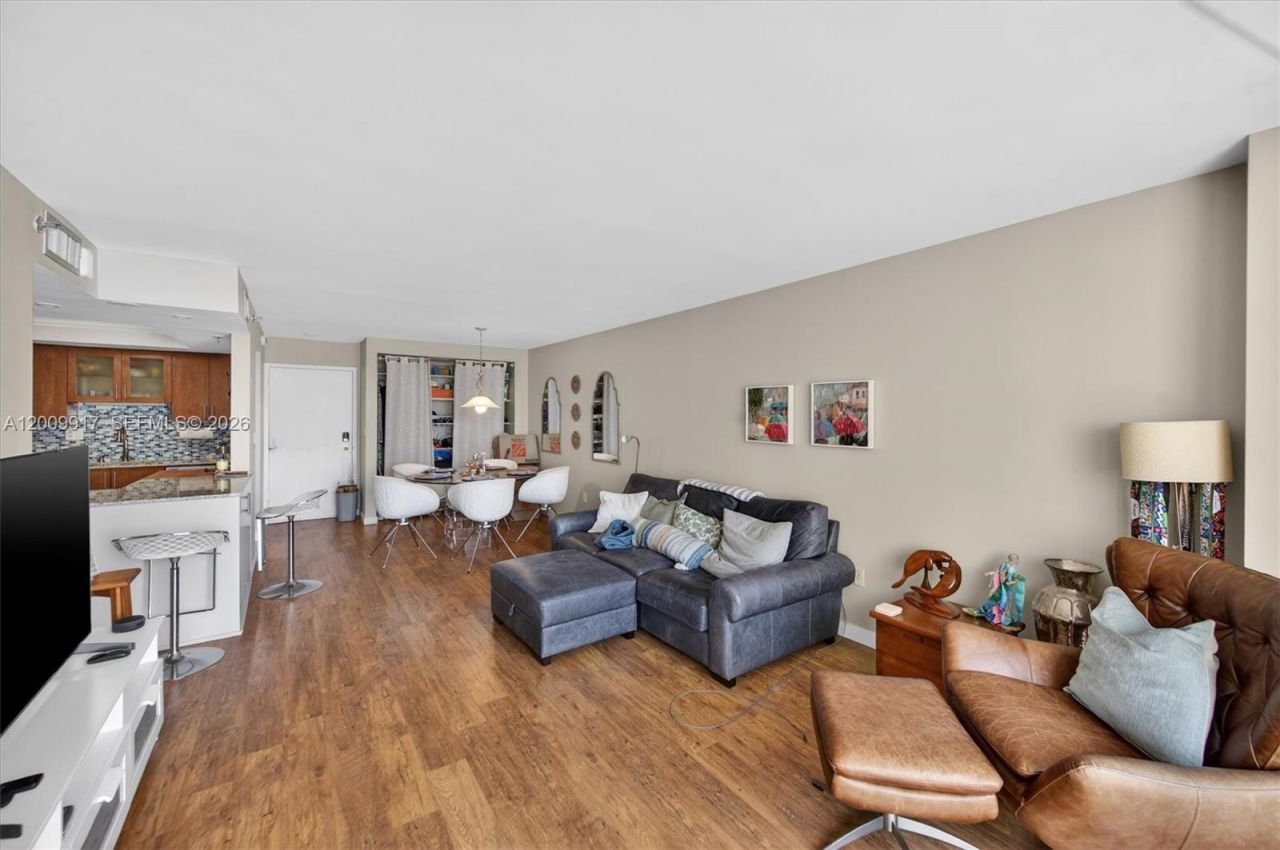 1775 Washington Ave , Unit 7B, Miami Beach, FL 33139 Photo