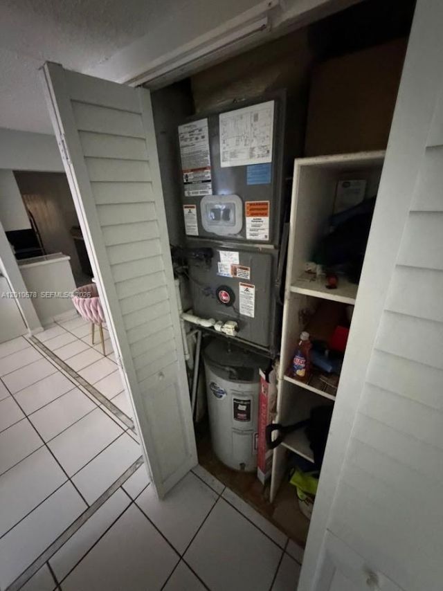 2420 Diana Dr, Unit 302, Hallandale Beach, FL 33009 Photo