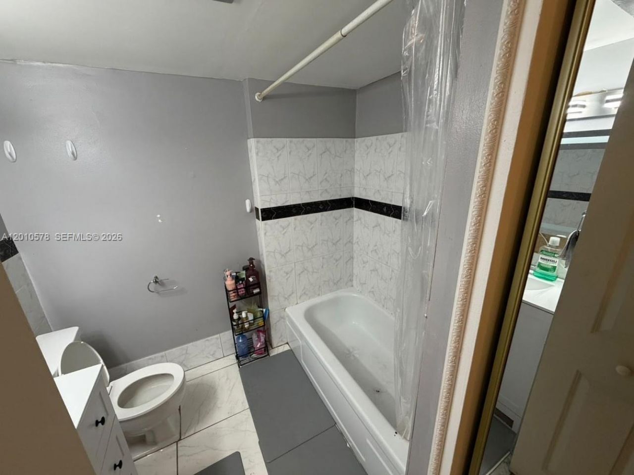 2420 Diana Dr, Unit 302, Hallandale Beach, FL 33009 Photo