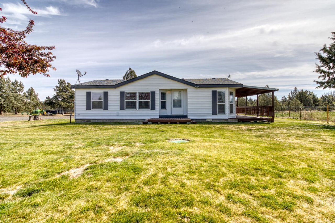 15715 SW Salmon Road, Terrebonne, OR 97760 Main Photo