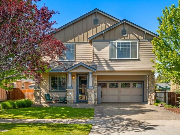 2910 NE Jackdaw Drive, Bend, OR 97701