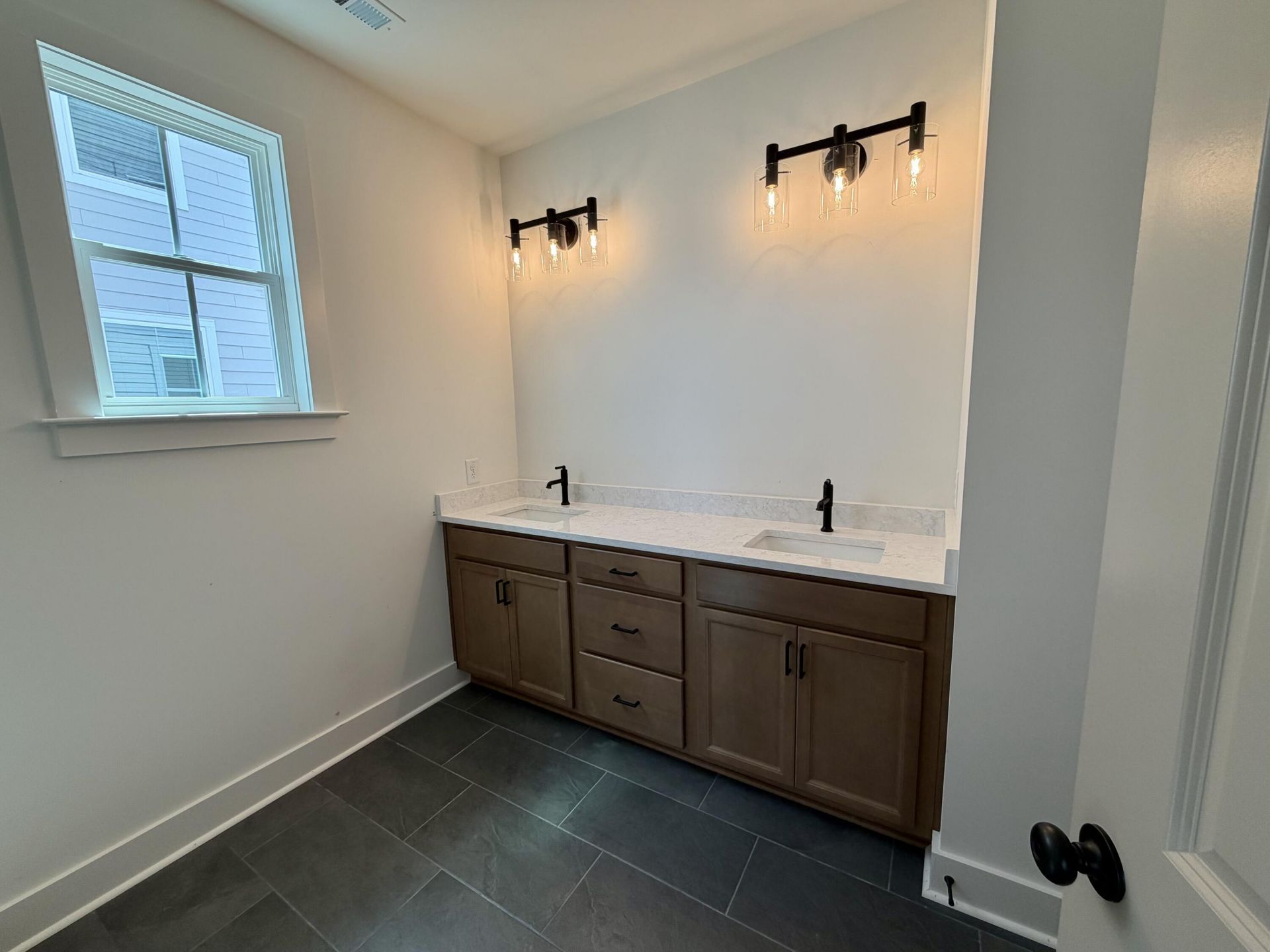 512 Ivy Green Lane Photo 23
