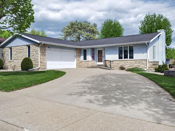 1000 Oak AVENUE, Onalaska, WI 54650