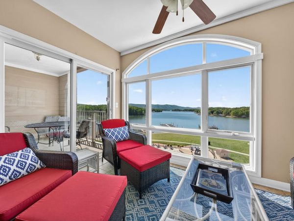 1217 Graves Harbor TRL , Unit # 142, Huddleston, VA 24104