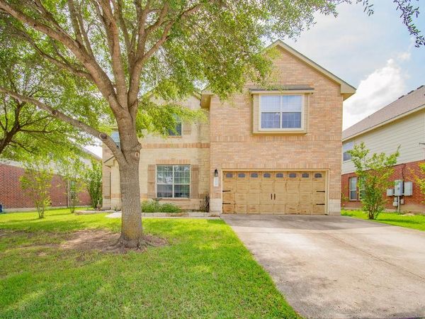 200 Floating Leaf DR, Hutto, TX 78634