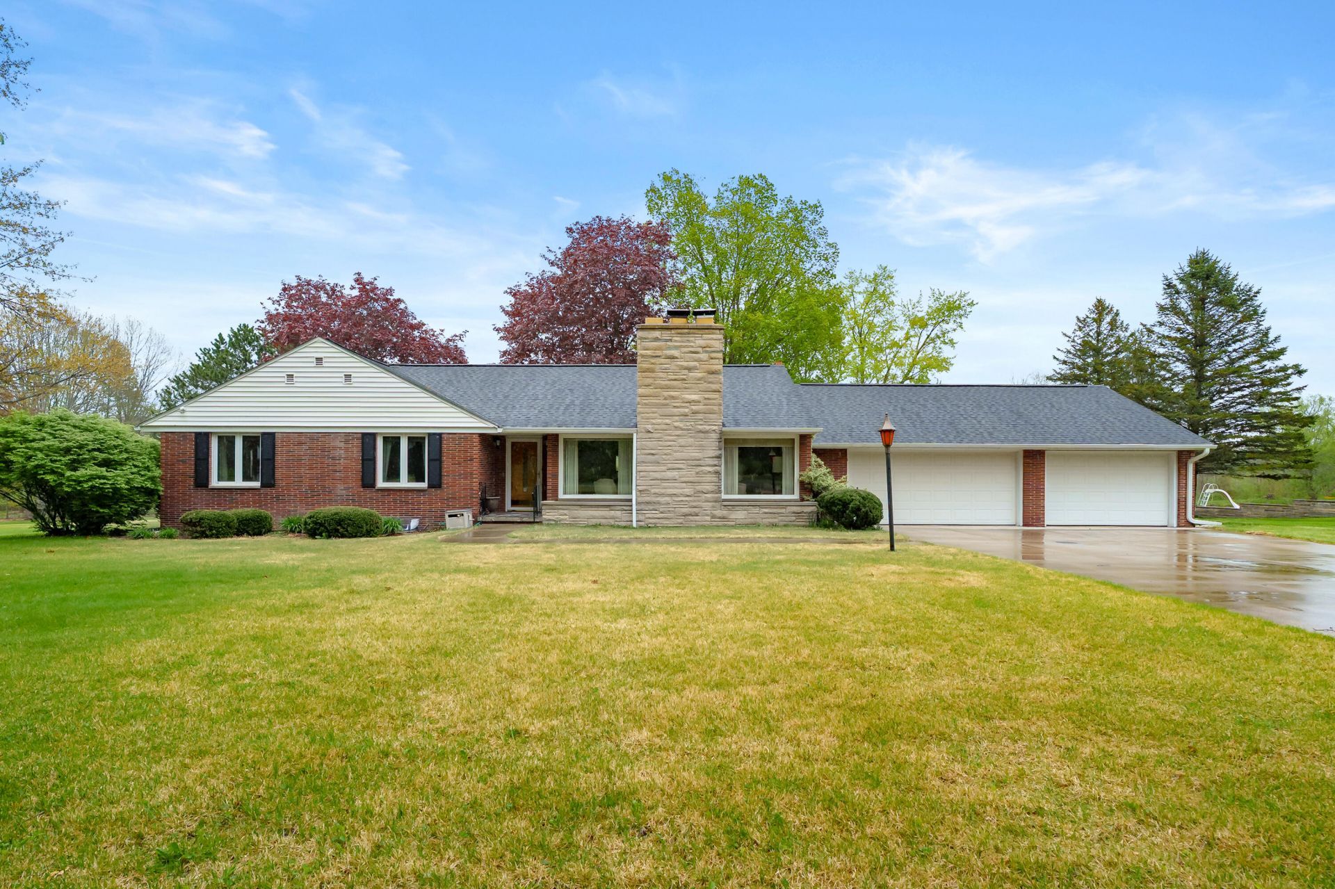 10320 Douglas Avenue, Plainwell, MI 49080 Main Photo