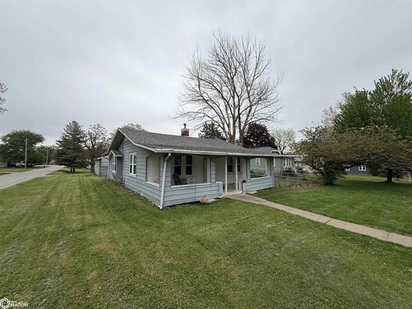 836 Hayes Street, Burlington, IA 52601