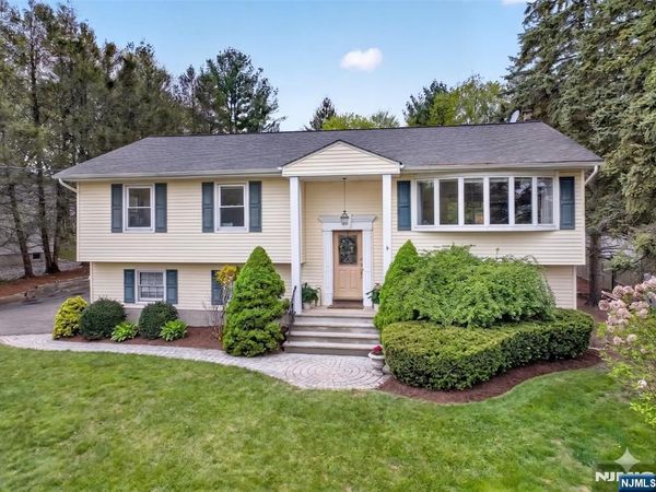 307 E Crescent Avenue, RAMSEY, NJ 07446