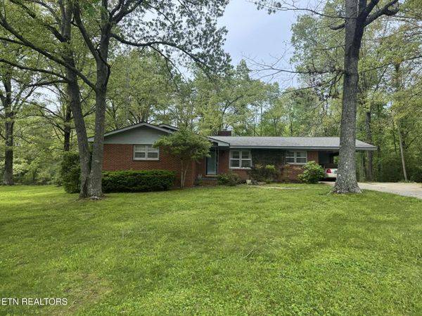 664 Sparta Drive, Crossville, TN 38555