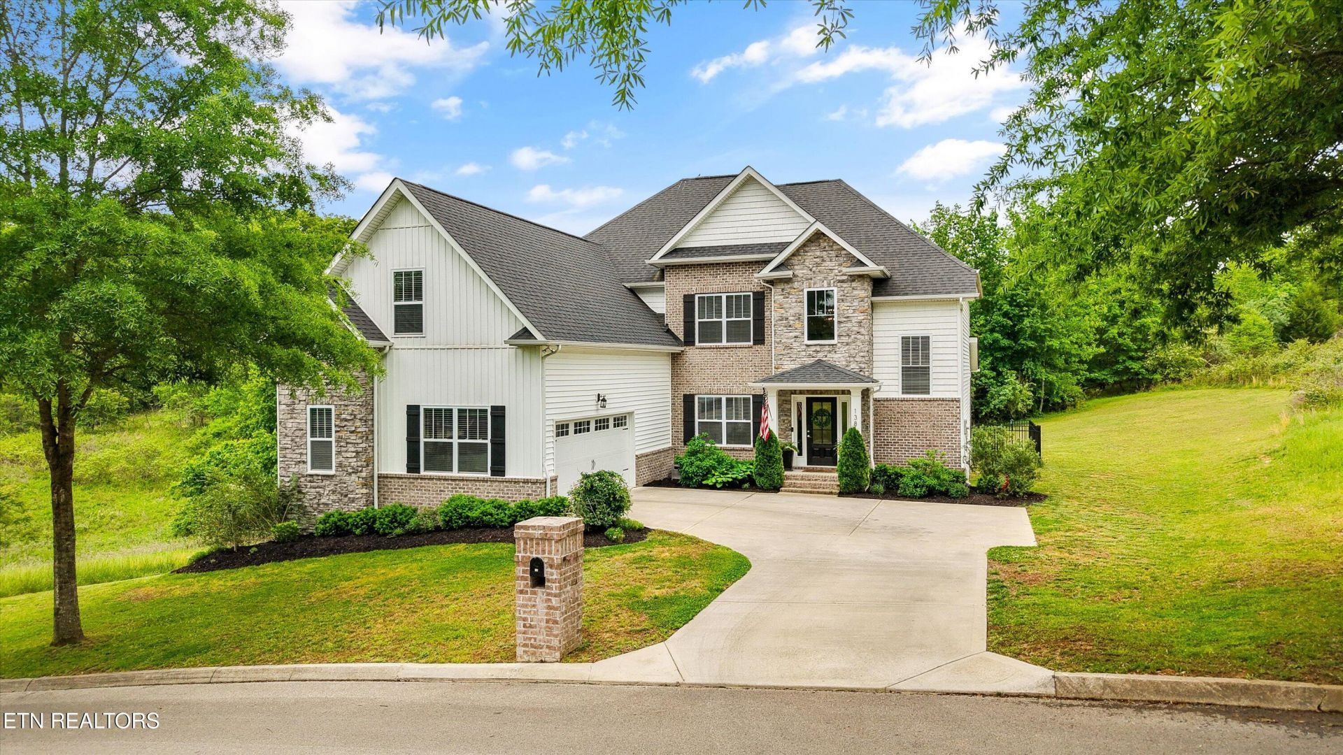 138 Pineberry East Rd, Oak Ridge, TN 37830 Main Photo