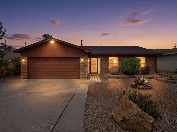 203 Monte Largo Drive NE, Albuquerque, NM 87123