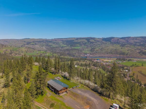 3238 Hwy 64, Kamiah, ID 83536