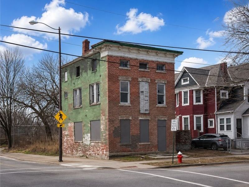 4403 Fenwick Avenue, Cleveland, OH 44113 Photo 3