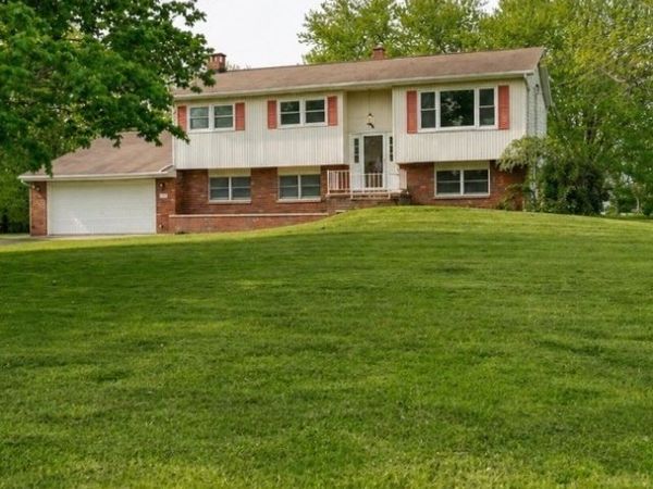 333 Kathleen Drive , Jefferson, OH 44047