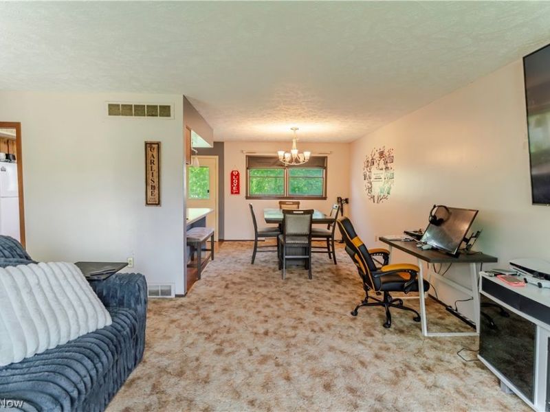 333 Kathleen Drive , Jefferson, OH 44047 Photo 8