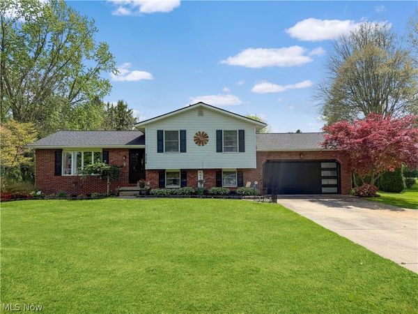 3172 Killian Road , Uniontown, OH 44685