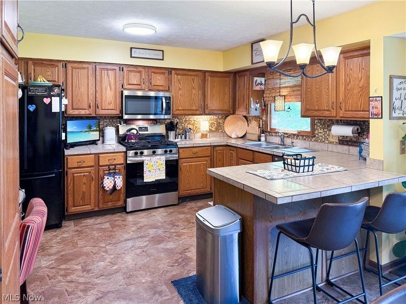 3172 Killian Road, Uniontown, OH 44685 Photo 4