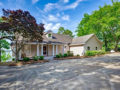 2577 Harbor View Road , Camden, SC 29020