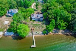 2577 Harbor View Road  photo 4