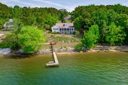 2577 Harbor View Road  photo 4