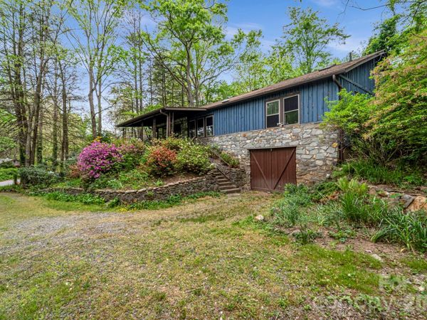 257 Pine Street, Black Mountain, NC 28711