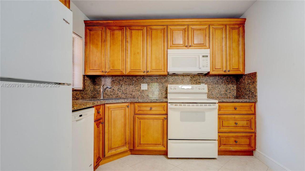3846 Coral Tree Cir, Unit 3846, Coconut Creek, FL 33073 Photo