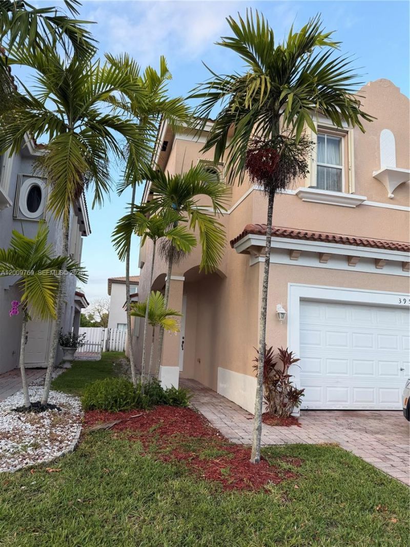 3955 NE 13th Dr , Homestead, FL 33033 Photo
