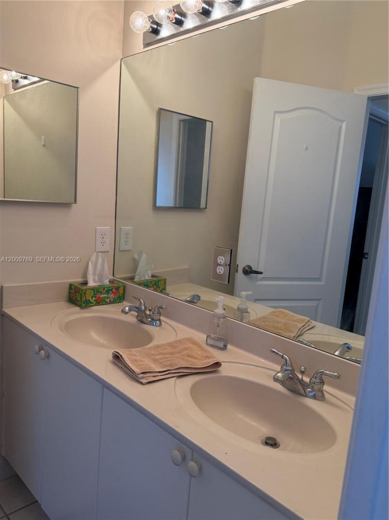 3955 NE 13th Dr , Homestead, FL 33033 Photo