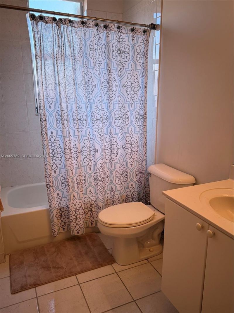 3955 NE 13th Dr , Homestead, FL 33033 Photo