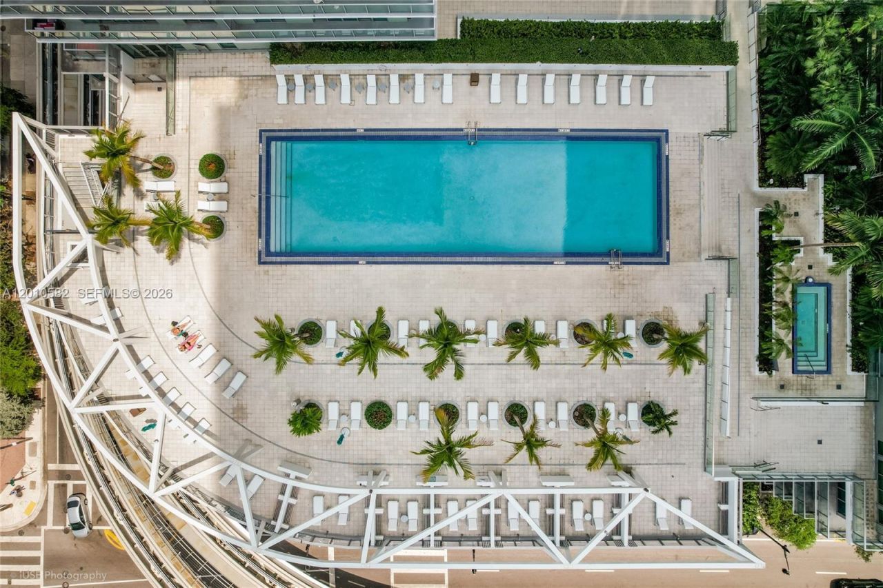 79 SW 12th St, Unit 2306-S, Miami, FL 33130 Photo