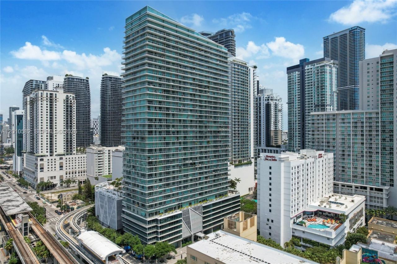 79 SW 12th St , Unit 2306-S, Miami, FL 33130 Photo