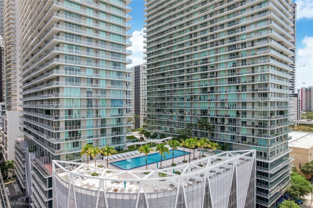 79 SW 12th St, Unit 2306-S, Miami, FL 33130 Photo