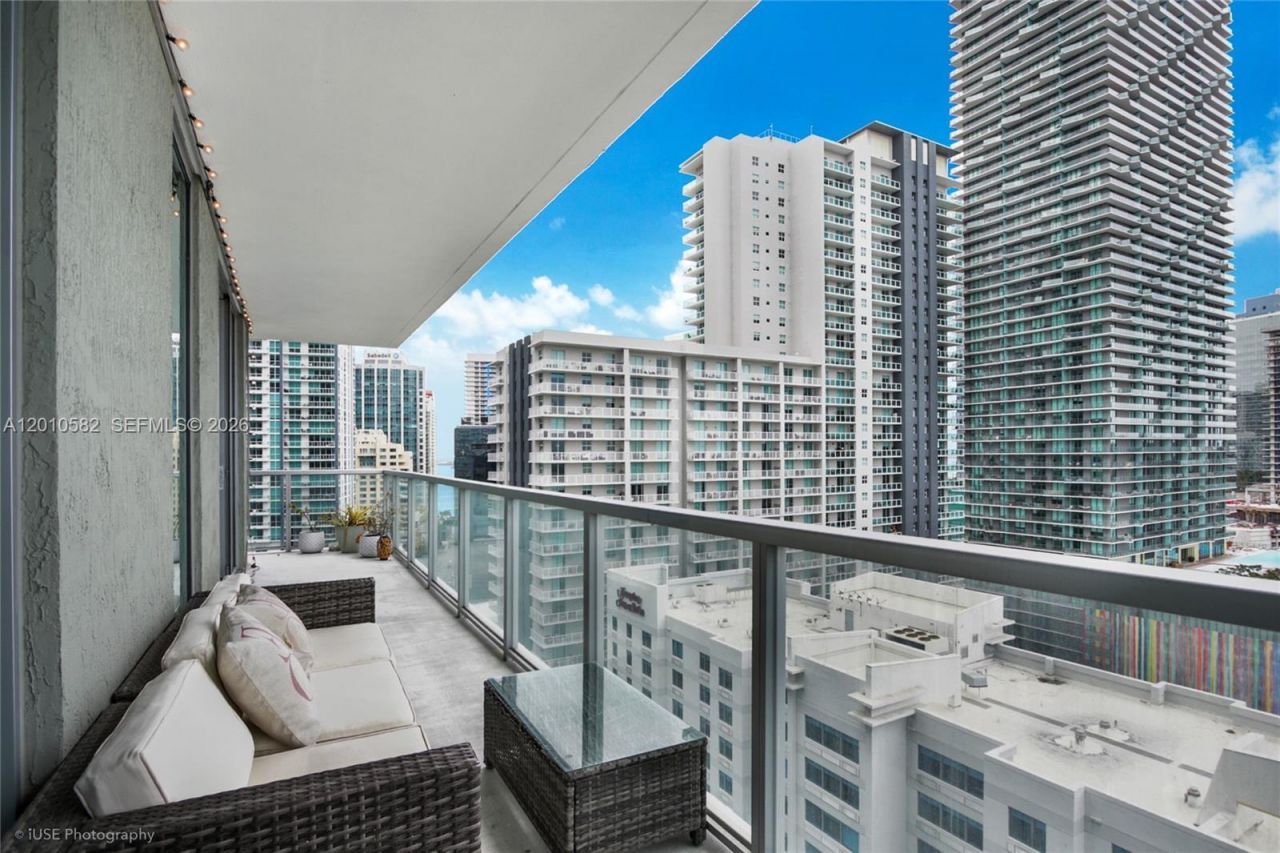 79 SW 12th St, Unit 2306-S, Miami, FL 33130 Photo