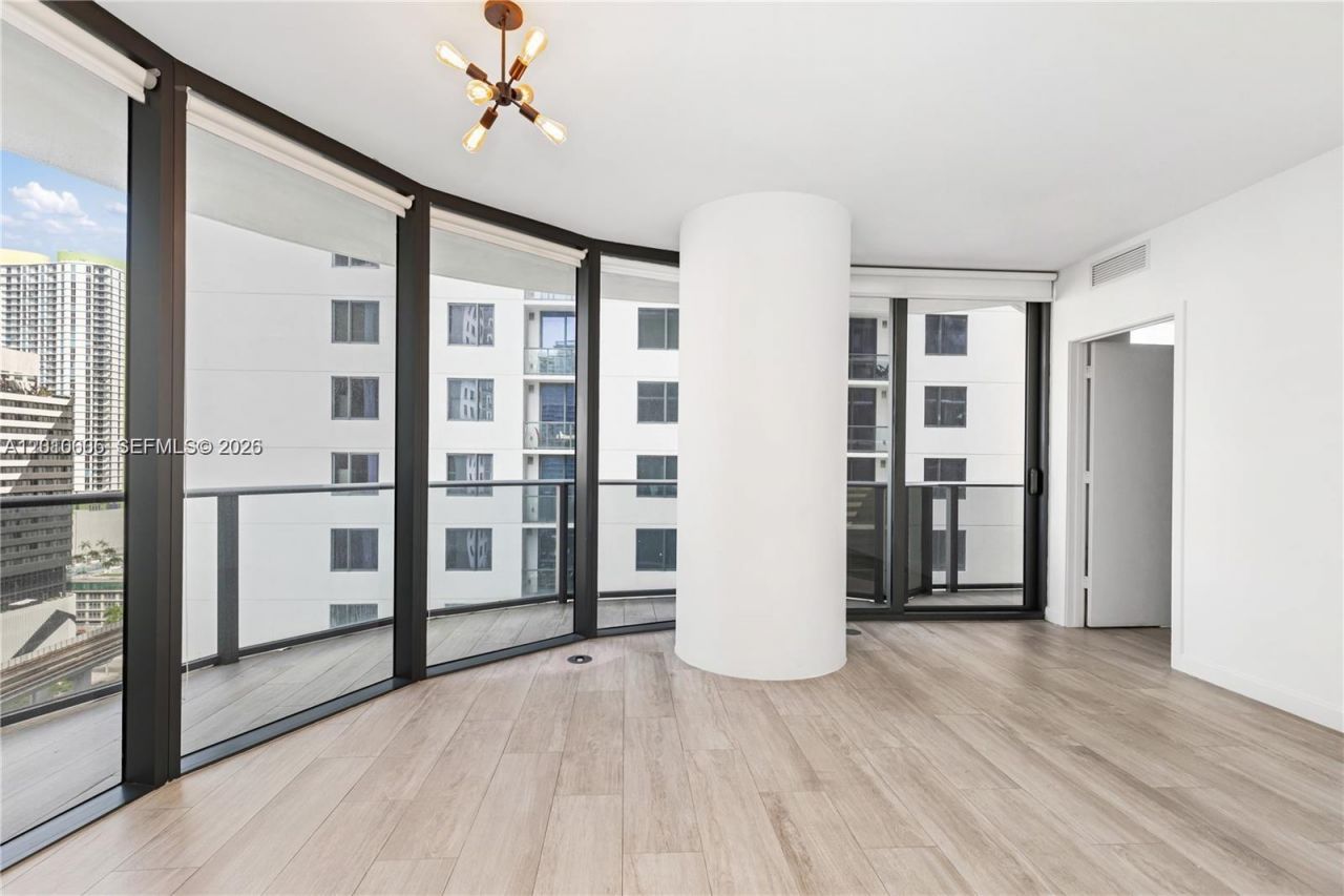 55 SW 9 St , Unit 1208, Miami, FL 33130 Photo