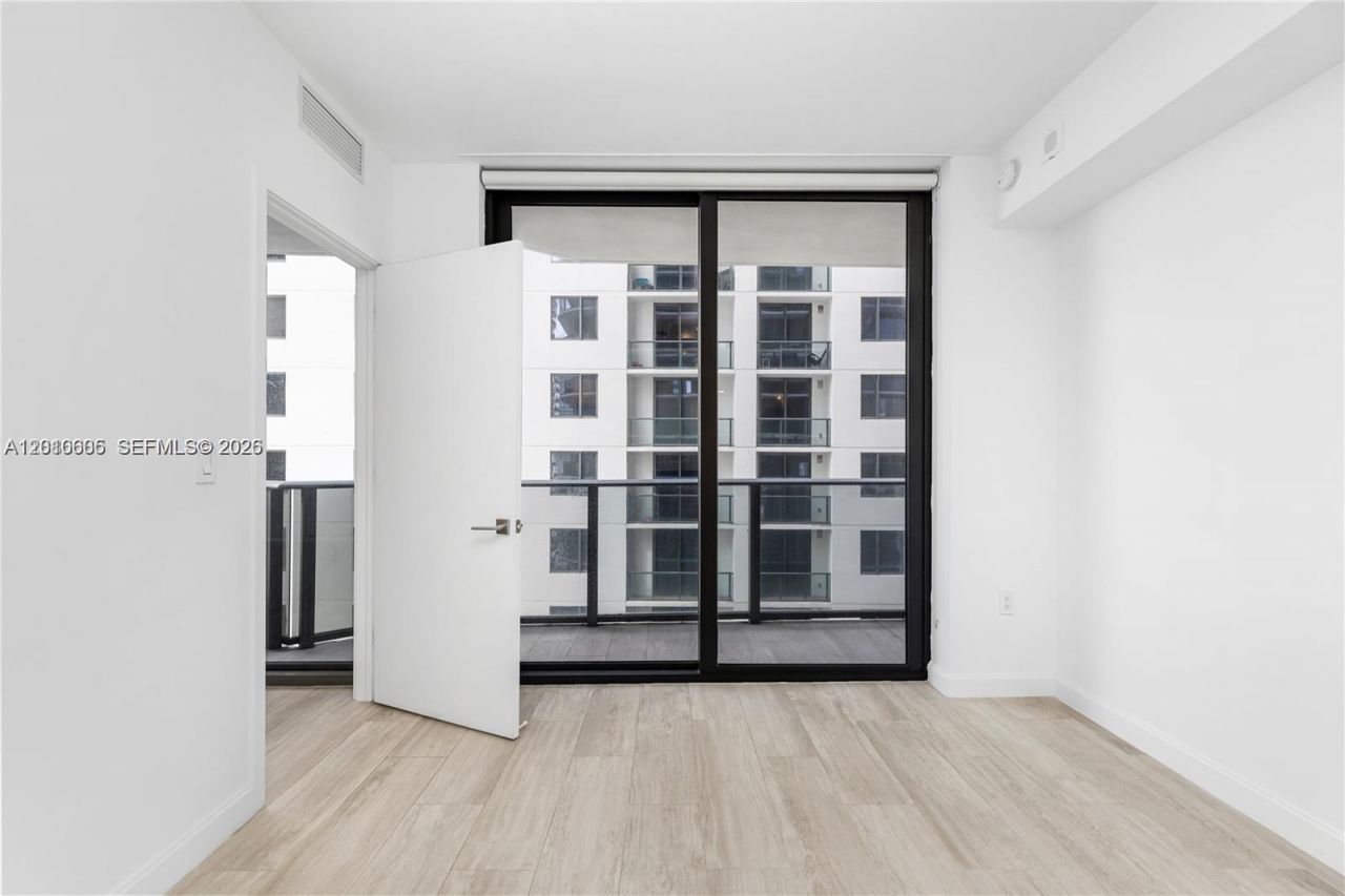 55 SW 9 St , Unit 1208, Miami, FL 33130 Photo