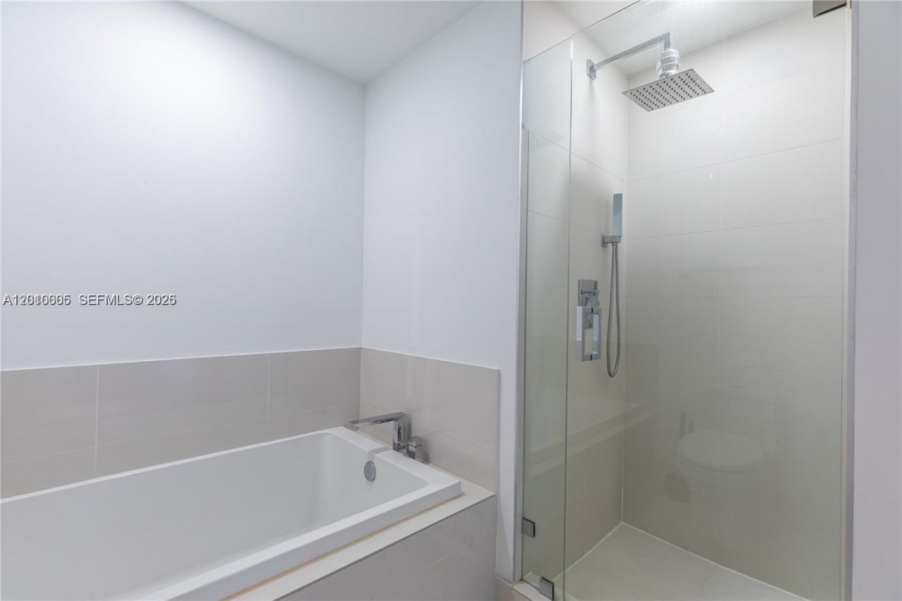 55 SW 9 St , Unit 1208, Miami, FL 33130 Photo