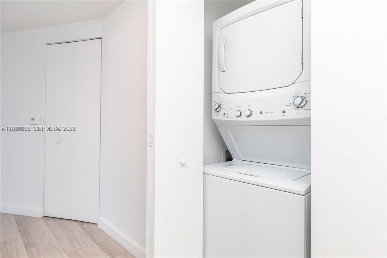 55 SW 9 St , Unit 1208, Miami, FL 33130 Photo