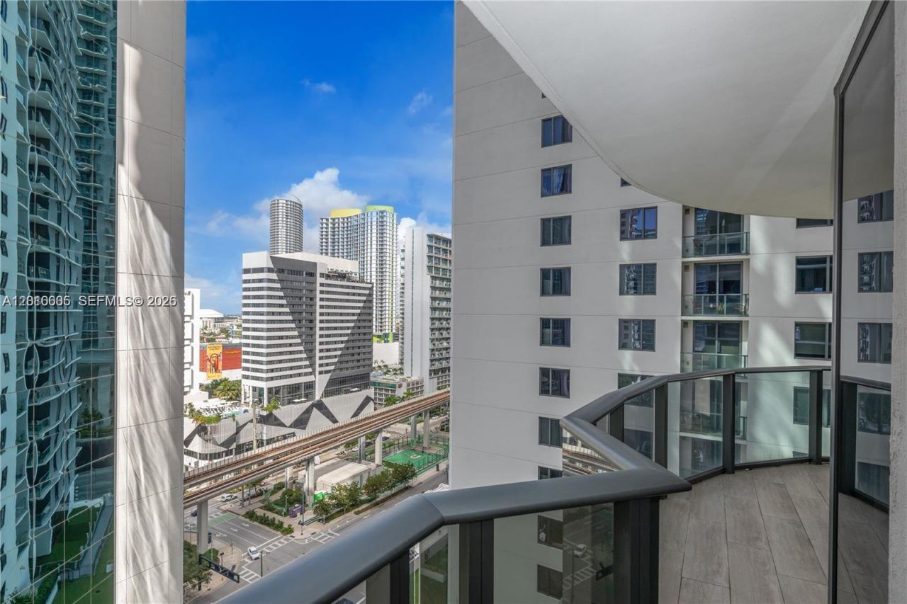 55 SW 9 St , Unit 1208, Miami, FL 33130 Photo