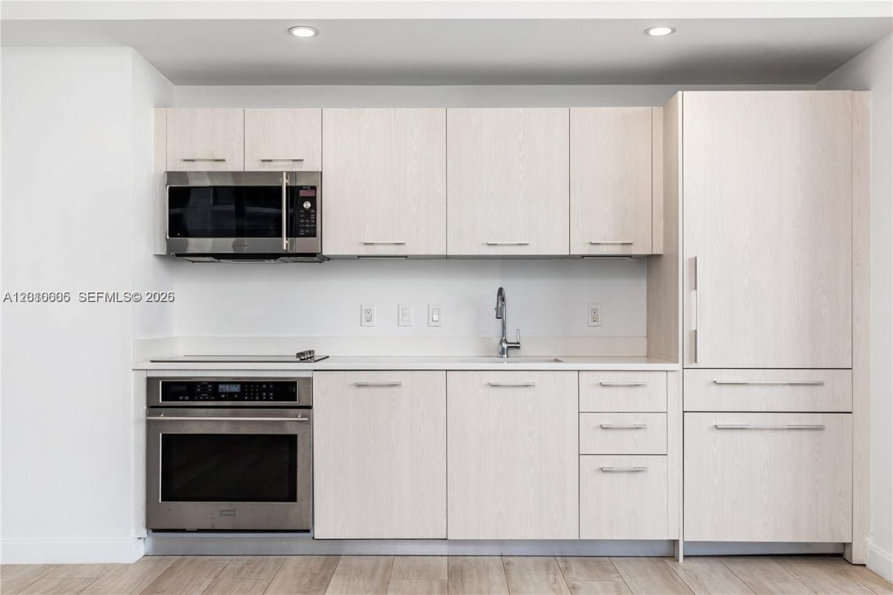 55 SW 9 St , Unit 1208, Miami, FL 33130 Photo