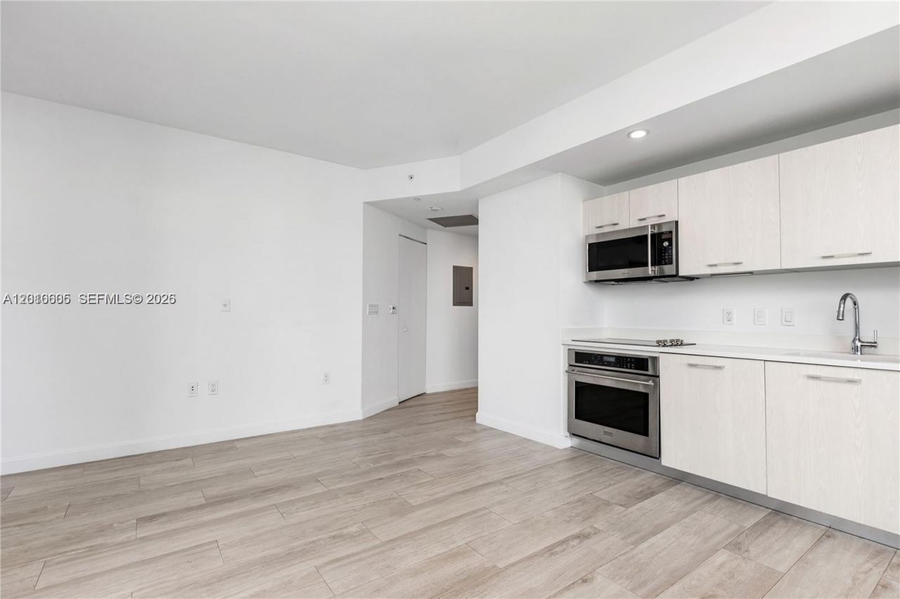 55 SW 9 St , Unit 1208, Miami, FL 33130 Photo