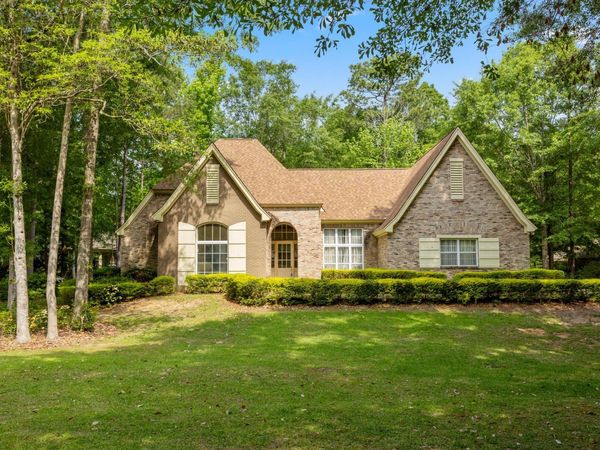 65 Monarch Blvd., Hattiesburg, MS 39402