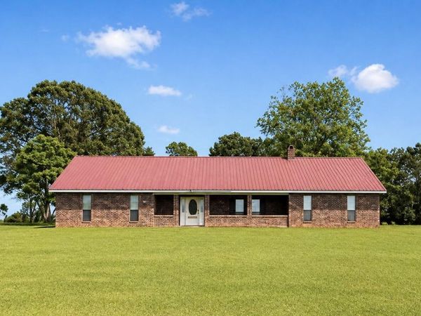988 Salem Church, Collins, MS 39428