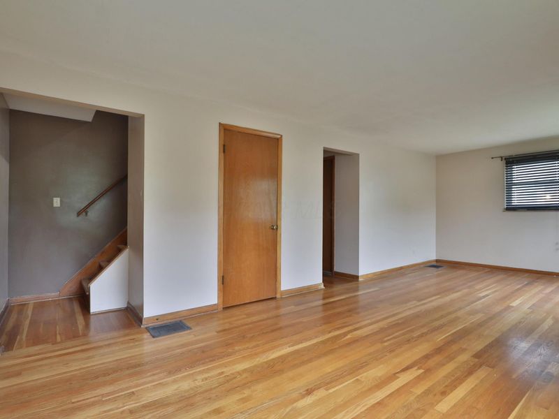 165 Morse Road , Columbus, OH 43214 Photo 4