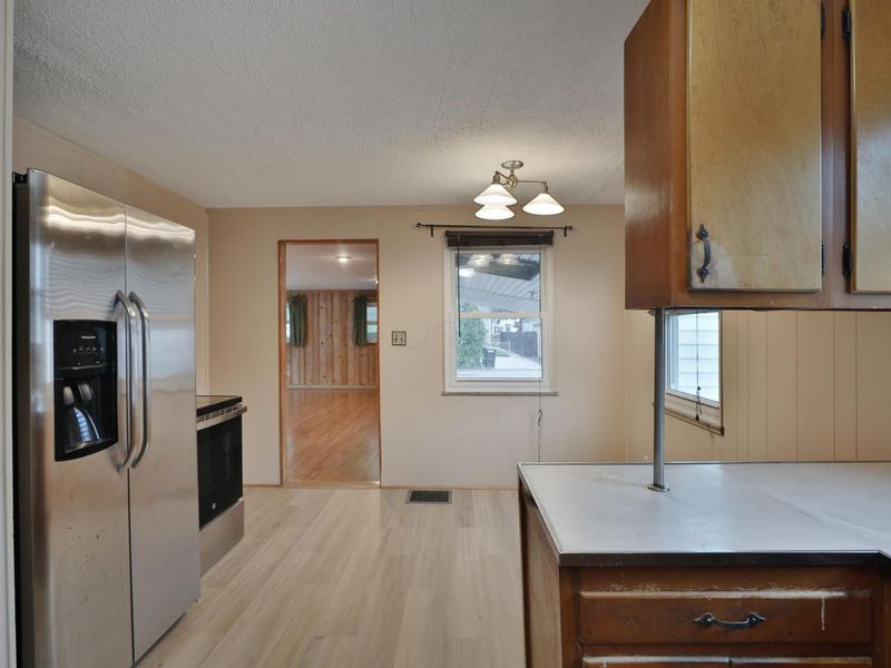165 Morse Road , Columbus, OH 43214 Photo 9
